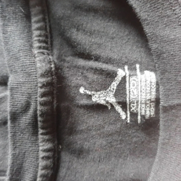 💫JORDAN SHIRT 💫 - Picture 2 of 4